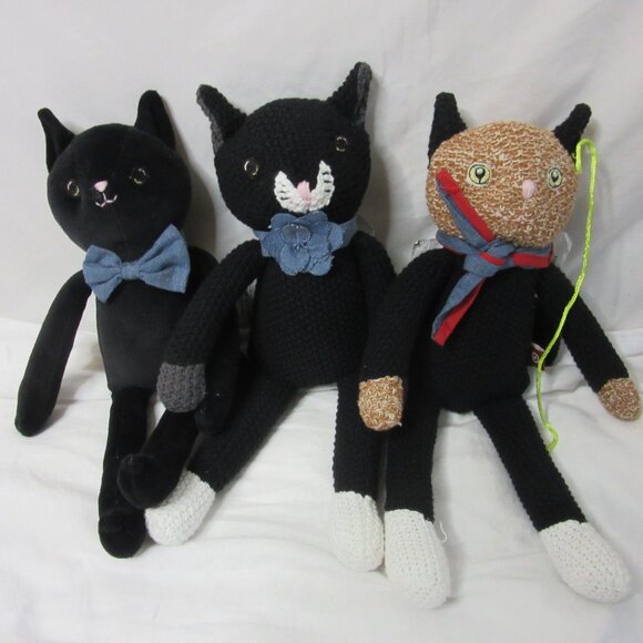 The Cuddle Collab with Zelda, Titus & Brave Plush Cat Social Club Set of 3 NWOT - Picture 1 of 8
